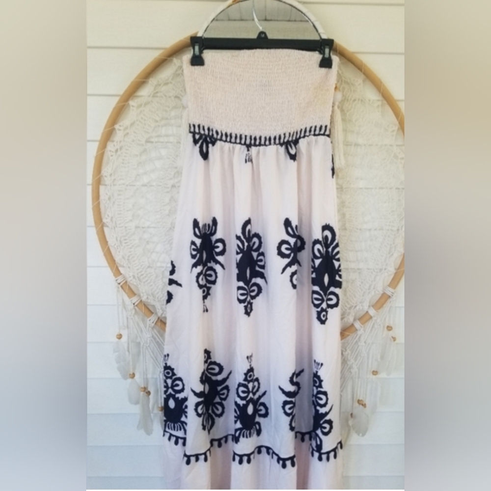 Elegant Strapless Cottage Core Maxi Dress With Black Floral Design Size 6 Medium - Picture 8 of 8